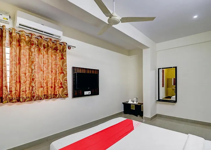 Standard Queen Room